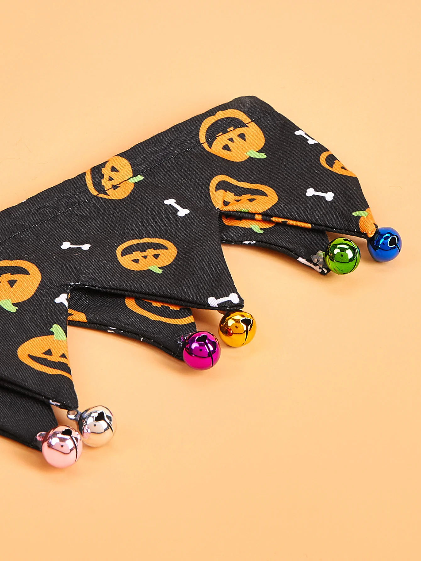 Bandana para fiesta de Halloween, Bandana con campanas, ajuste suave y ajustable, para perro y gato