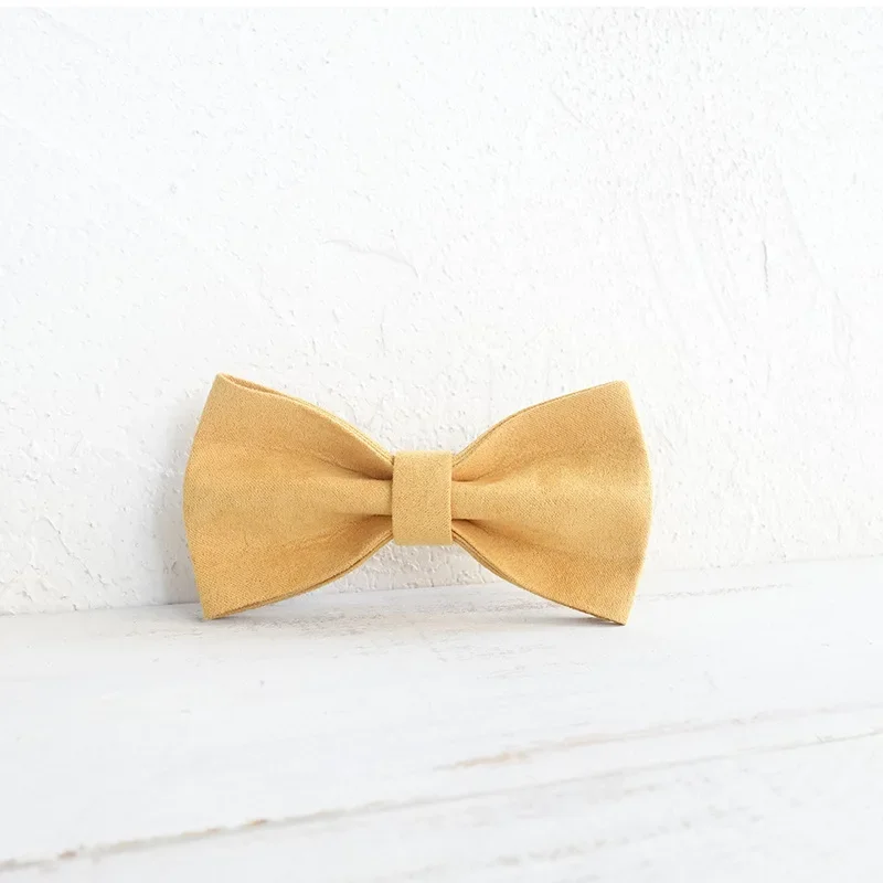 Pajarita para perro de terciopelo amarillo desmontable en collar - imagen 3