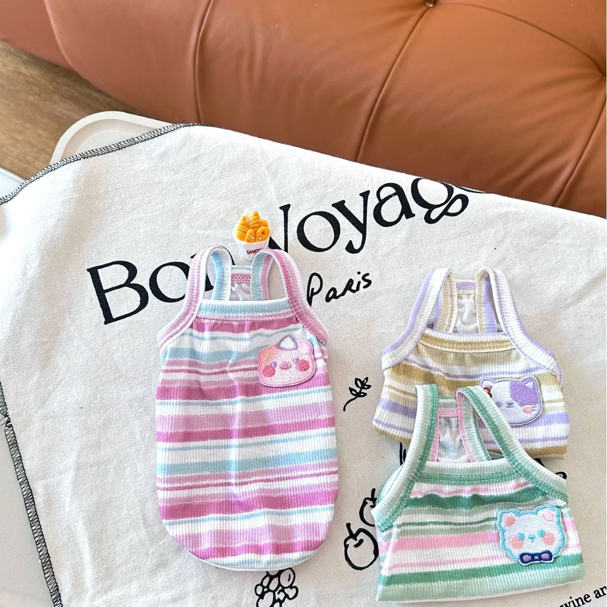 Ropa para mascotas, Top de dos pies para gatos, chaleco fino elástico a rayas sin mangas para perros, chaleco para perros medianos y pequeños, ropa para cachorros