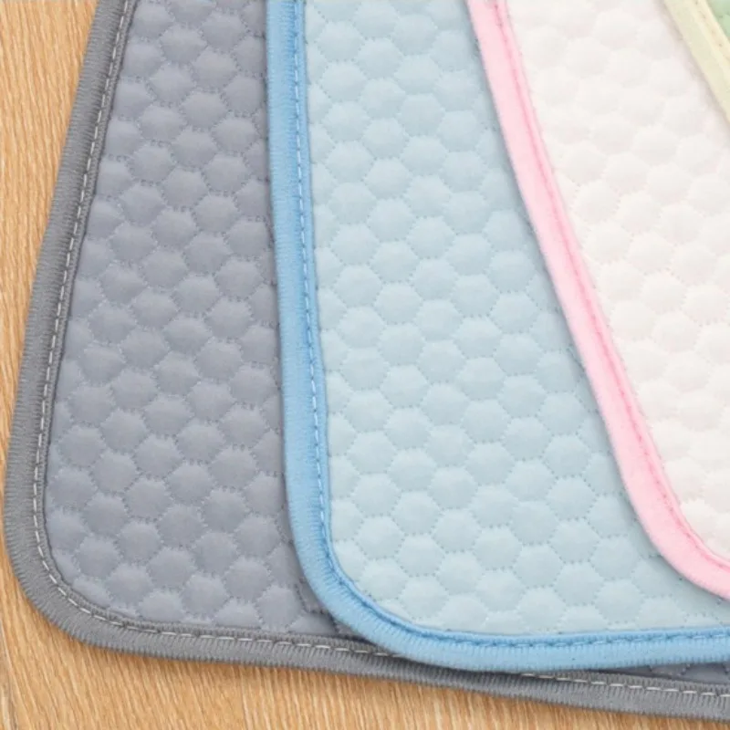 Esteras refrescantes de verano para mascotas, almohadillas de cama suaves y cómodas para el hogar, cojín para sofá para gatos, suministros de disipación de calor para cachorros y gatitos - imagen 4