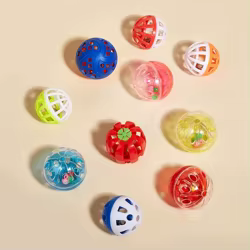 Bolas plásticas huecas con malla y sonido para gatos – antiestrés