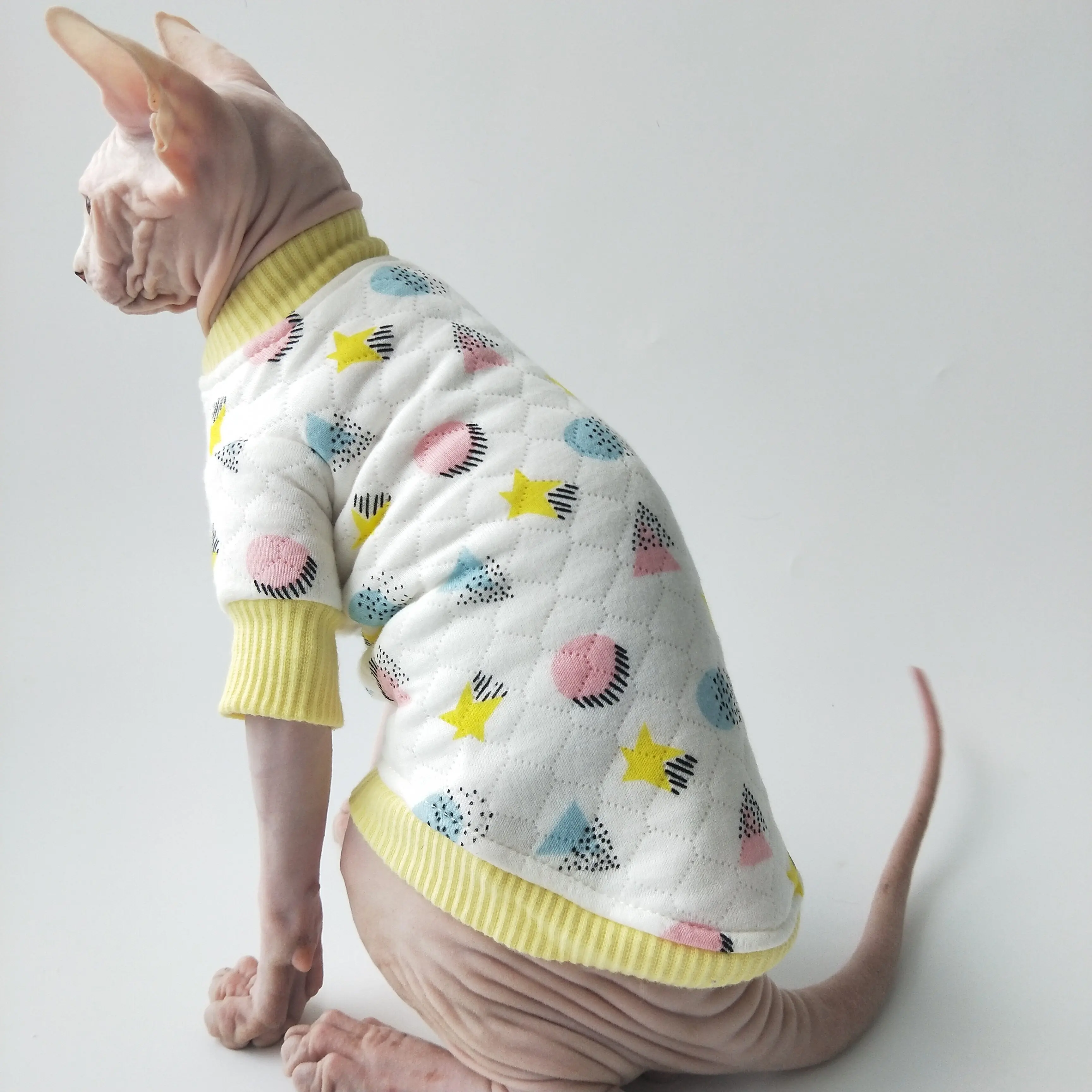 Chaqueta cálida para gato Sphynx – Cárdigan acolchado otoño invierno - imagen 4