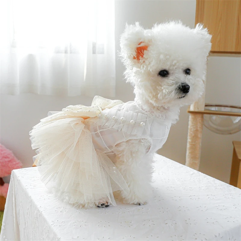 Vestido de princesa con corazón de perlas para perros pequeños y medianos, falda de velo multicapa, ropa de boda para mascotas, monos elegantes con lazo de encaje para gatos - imagen 2