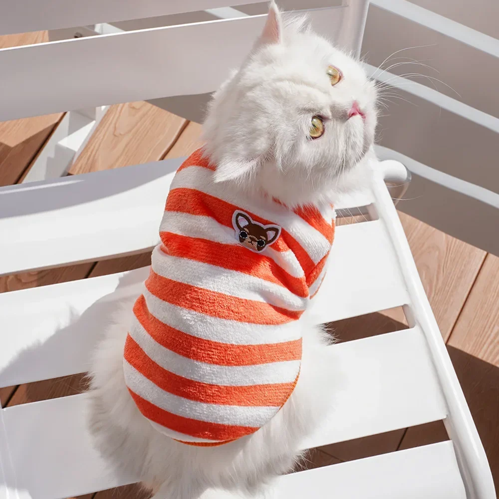 Ropa de invierno gruesa bordada para perros pequeños, medianos y gatos - imagen 3