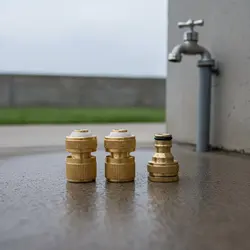 Conector de manguera de liberación rápida para bañar gatos y perros
