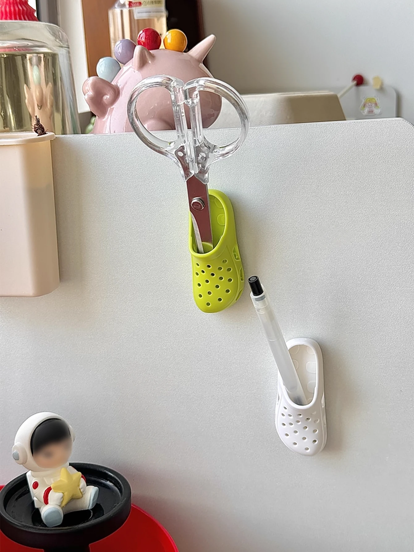 Soporte cepillos dientes zapatilla gatos y perros – Sin taladro pared - imagen 4