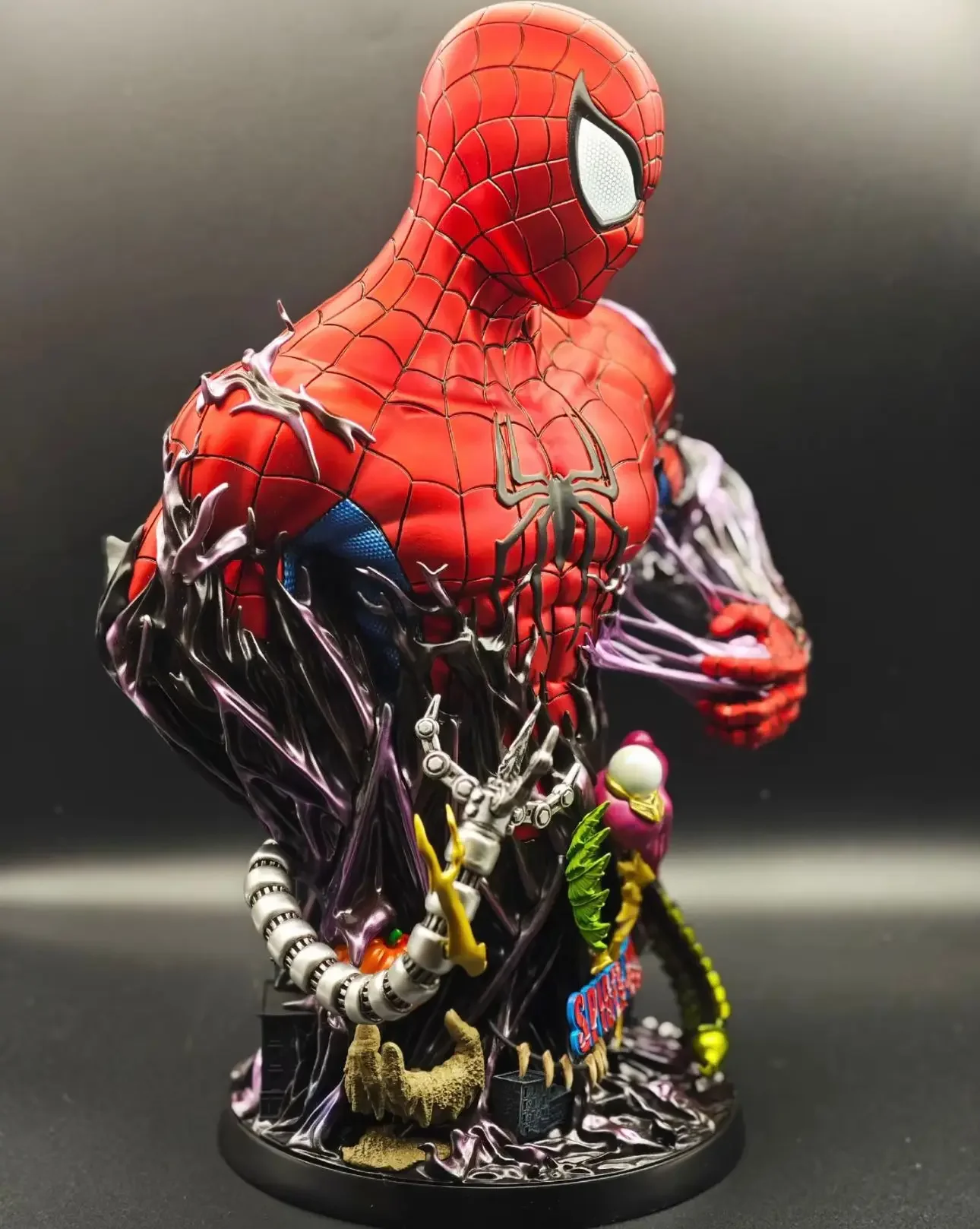 Modelo de resina de Spider-Man a escala 1/3, estatua de escena de película de Los Vengadores, adornos de decoración, figura coleccionable altamente detallada Premium