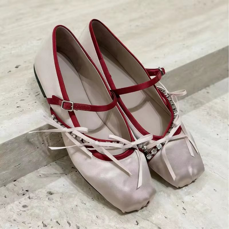 Zapatos Mary Jane para perro: lazo, pedrería, hebilla – Punta cuadrada - imagen 5
