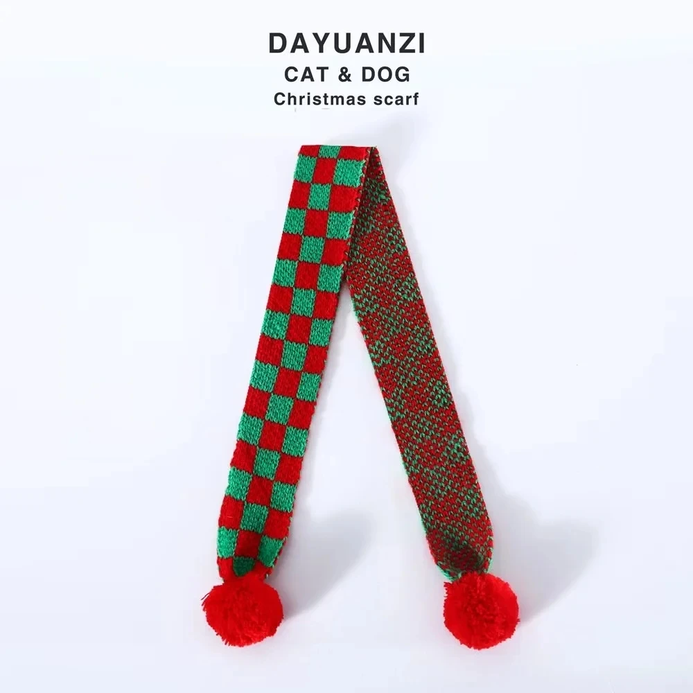 Bufanda de lana de conejo a cuadros de copo de nieve de punto para mascota, bufanda cálida de Navidad con babero de bola, accesorios para mascotas, regalo de Año Nuevo - imagen 4