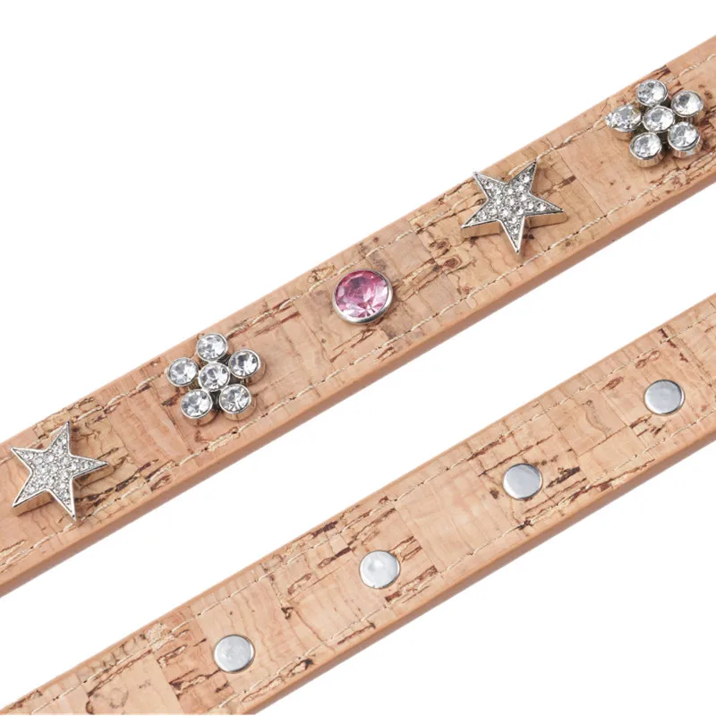 Elegante collar de perro de cuero con incrustaciones de diamantes - imagen 4