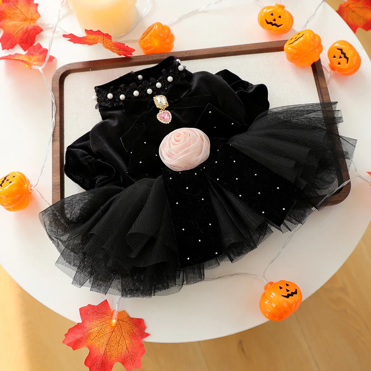 Vestido de terciopelo negro de Halloween para perros, vestido negro para mascotas con lazo y rosa, falda de tul para perros, falda tutú para mascotas, ropa para perros, ropa de fiesta para mascotas - imagen 5