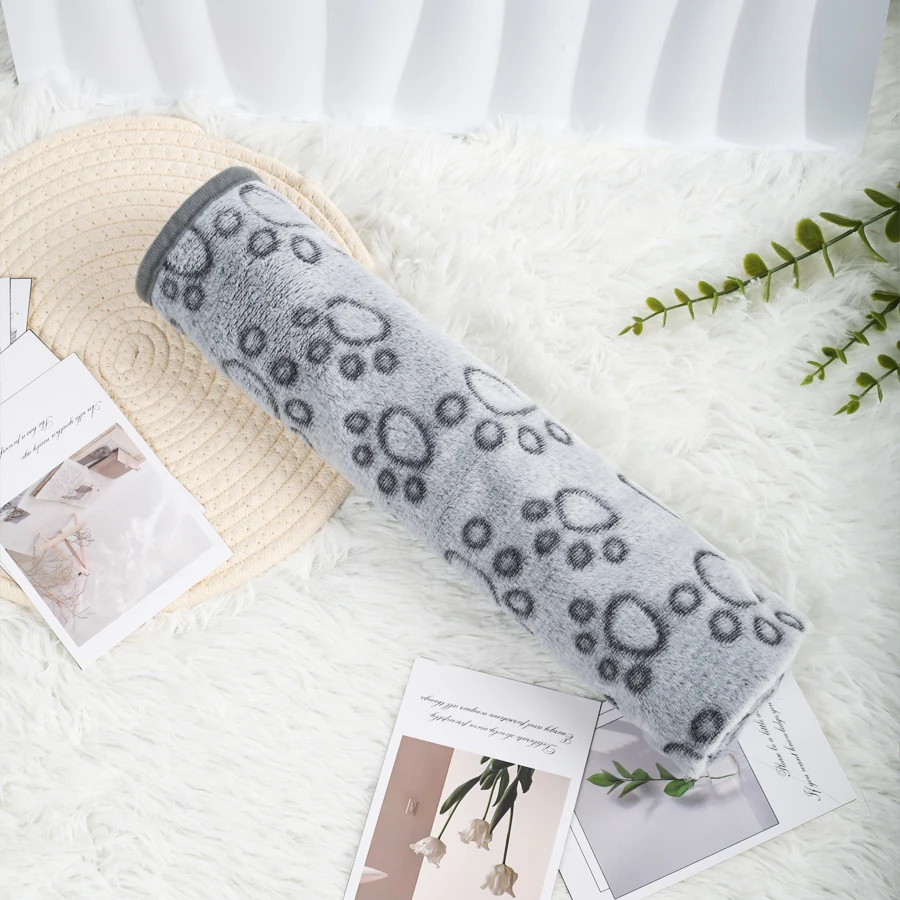 La manta de franela para mascotas para otoño e invierno se puede utilizar tanto como cama como cojín y es imprescindible para uso doméstico y viajar. - imagen 2