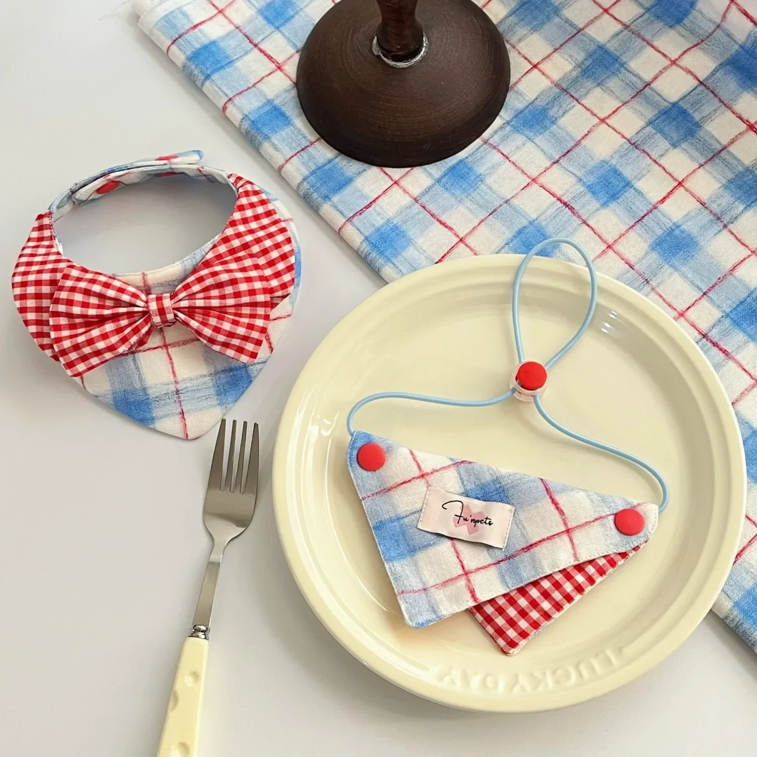 Bufanda triangular a cuadros azul para mascotas, babero con lazo para perros, babero para perros y gatos, chal, toalla para babas para mascotas, bufandas de peluche, accesorios para perros, pajarita para perros