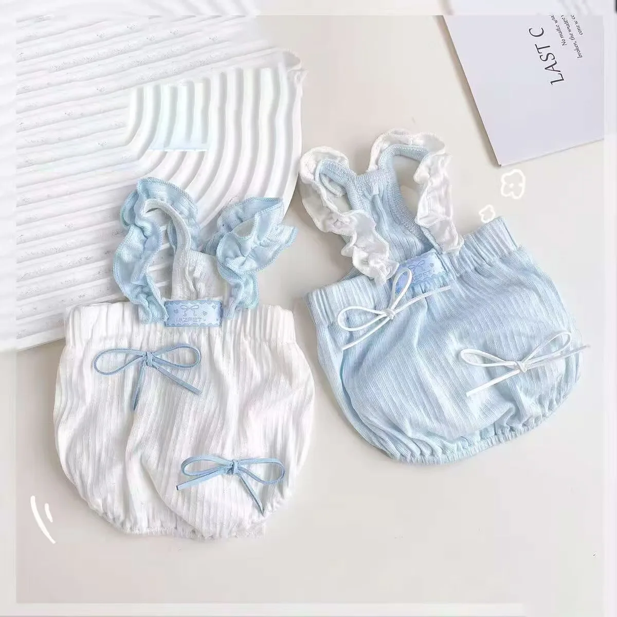 Vestido camisola de primavera con lazo colorido para perros pequeños - imagen 4