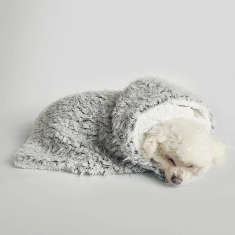 Nueva manta de invierno para mascotas con manta cálida de felpa, manta para perro, bata para dormir, saco de dormir, ropa de invierno para cachorros para perros pequeños - imagen 2