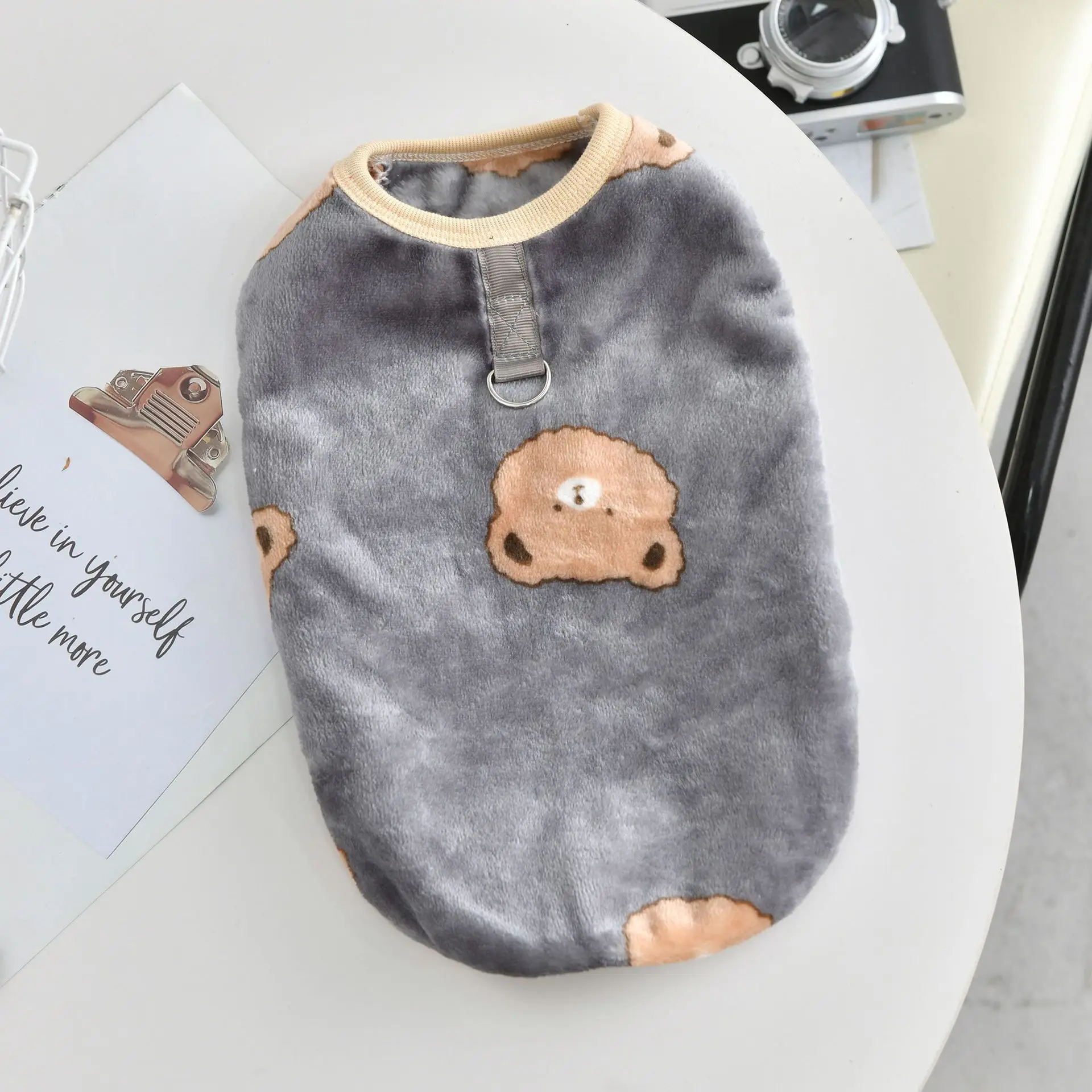 Chaleco de felpa para mascotas de otoño e invierno, chaleco estampado de dos pies, ropa mediana para cachorros, ropa para perros pequeños - imagen 3