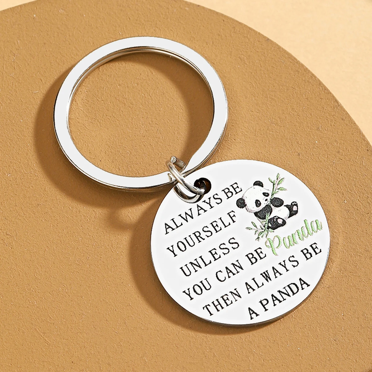 Llavero panda unico regalo practico para duenos de gatos y perros