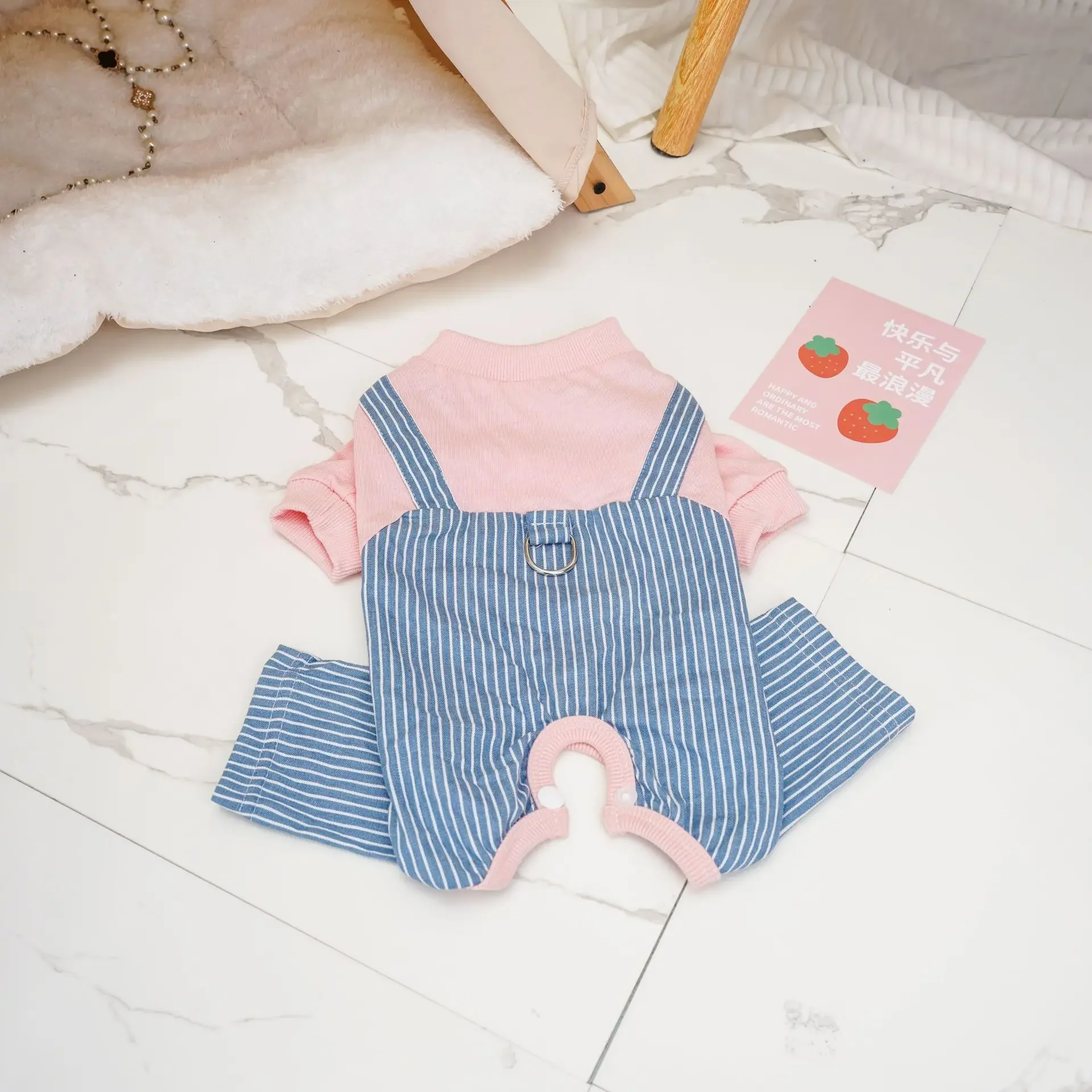 Mono a rayas para mascotas, ropa para perros pequeños, ropa de retazos de colores contrastantes, pantalones con tirantes para el hombro de cuatro patas, oso de peluche - imagen 4