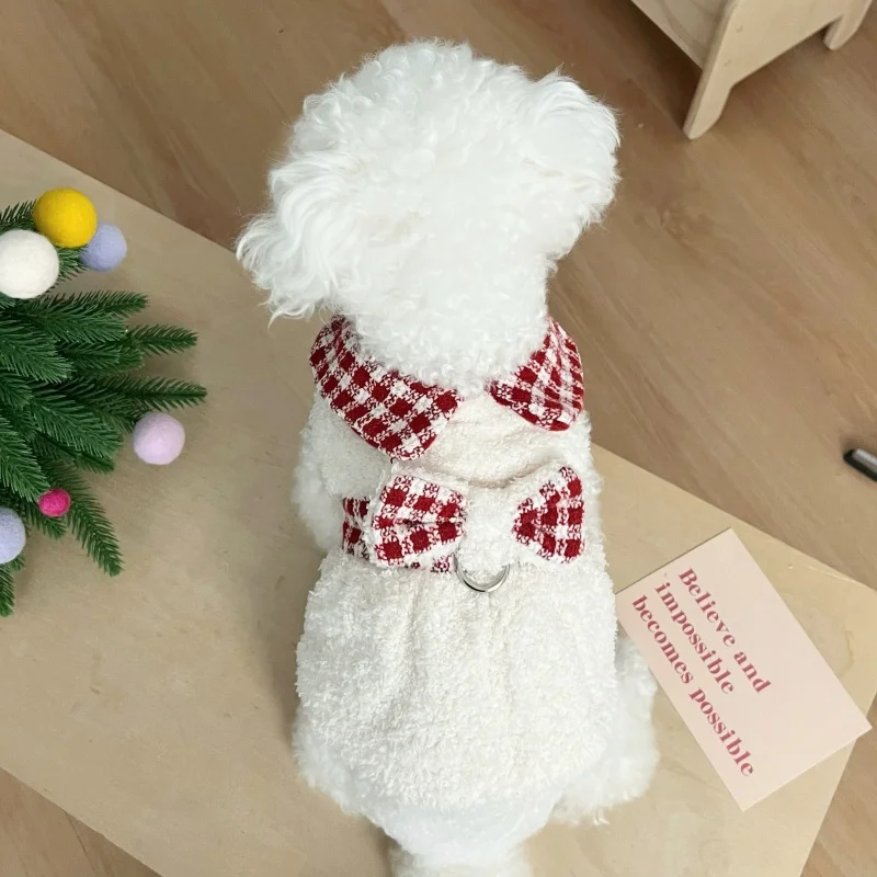 Chaqueta con capucha cálida de felpa para perro, bonito vestido con lazo para perro, abrigo de invierno para mascota, disfraz para cachorro, chaqueta para gato a cuadros roja, abrigo, cárdigan para mascota, ropa para perro - imagen 3