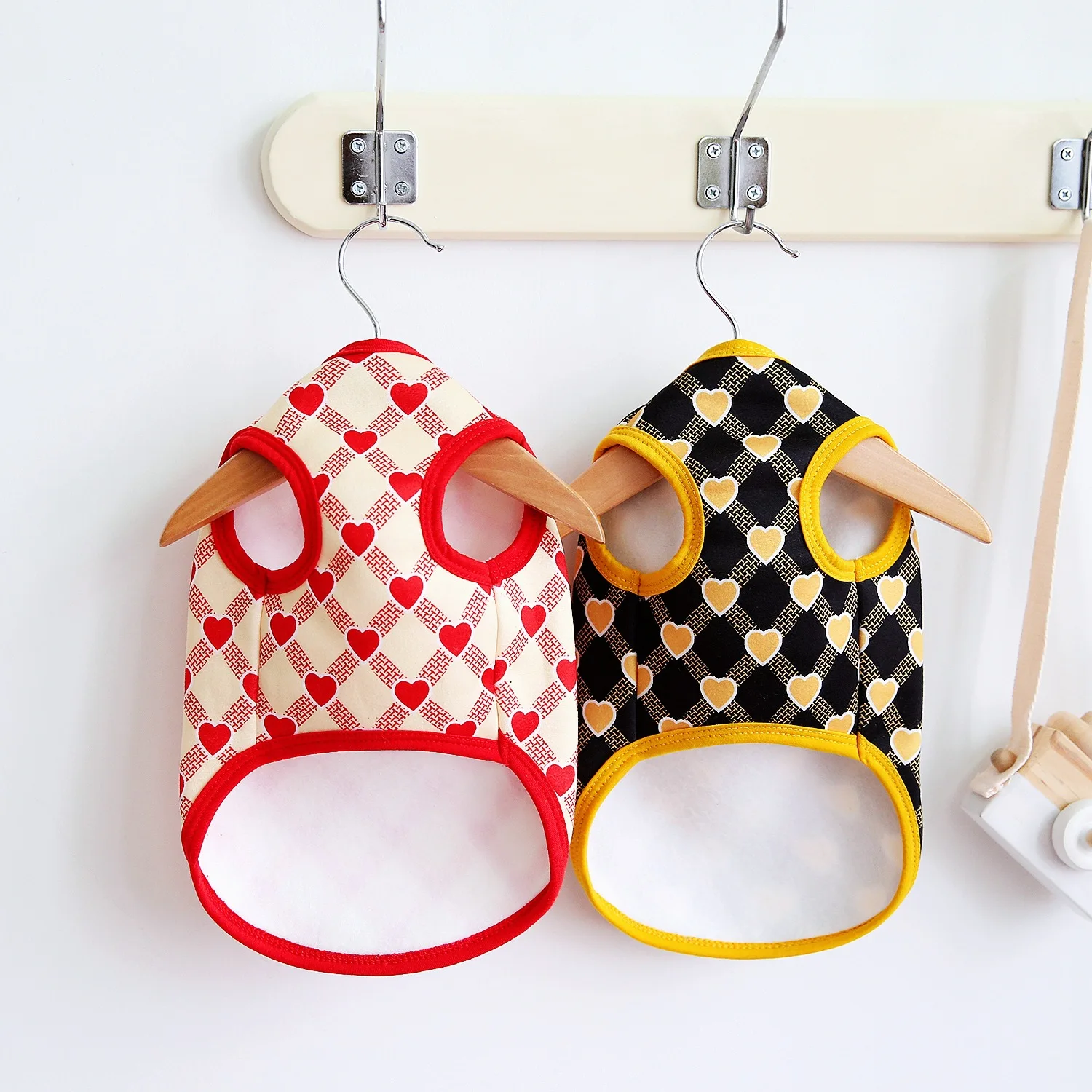 Dog Shirts with Love Pattern Super Big Bowknot ,Small Dogs Clothes Puppy Vest Gift for Dog Valentine's Mother Day Apparel Shirt - imagen 5