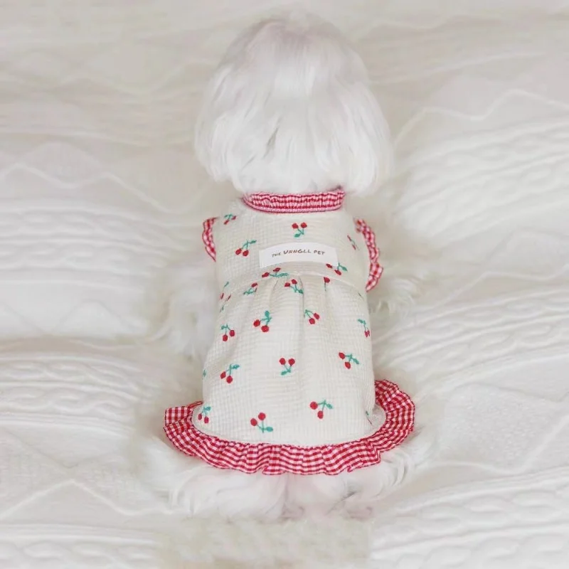 Bonita falda de punto de cereza de verano, ropa para perros, vestido para perros, ropa para gatos, estampado pequeño, moda blanca, cachorro, mascota, Chihuahua - imagen 4