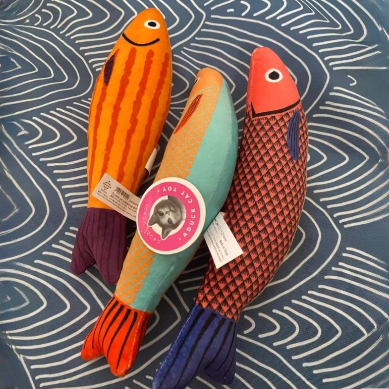 Juguetes interactivos para gatos con pez chirriante con hierba gatera, juguetes masticables de felpa realistas para gatos de interior, juguetes de almohada duraderos y lindos - imagen 2