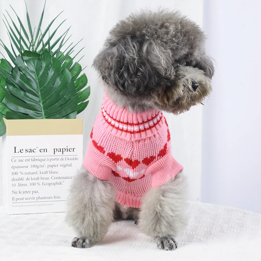 Suéter de punto para mascotas con forma de corazón y cuello alto de otoño e invierno, adecuado para perros para usar el calor tanto en invierno como al aire libre - imagen 2