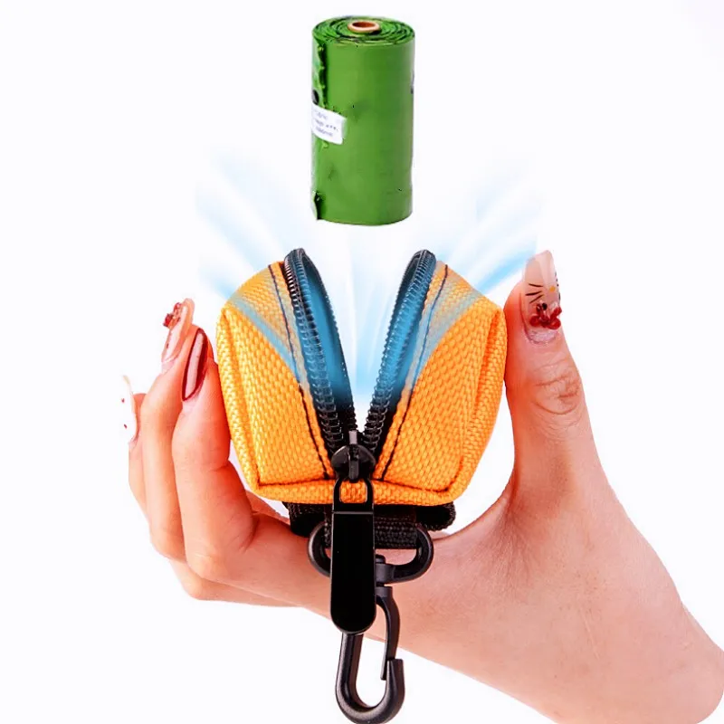 Dispensador de bolsas para caca de perro, soporte colgante para bolsas de caca de perro, soporte para bolsas de aseo para perros, dispensador de bolsas de basura para caminar, suministros para mascotas - imagen 4