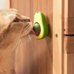 Bola adhesiva giratoria con hierba gatera para limpiar dientes de gato