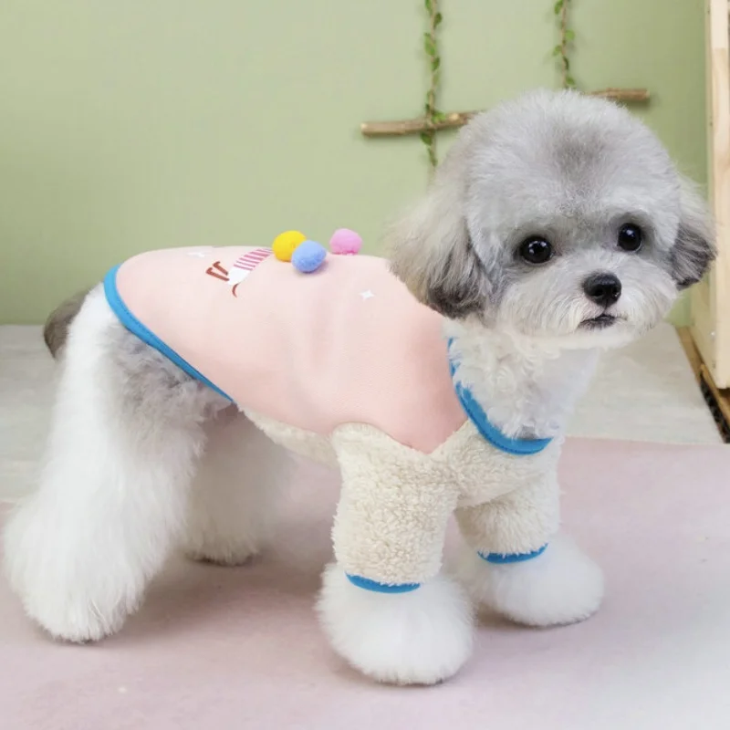 Otoño sudaderas con capucha para perros con anillo en D moda nueva ropa para perros estampado de dibujos animados sudaderas con capucha para cachorros cálido suave jerseys para gatos Chihuahua trajes para mascotas - imagen 2