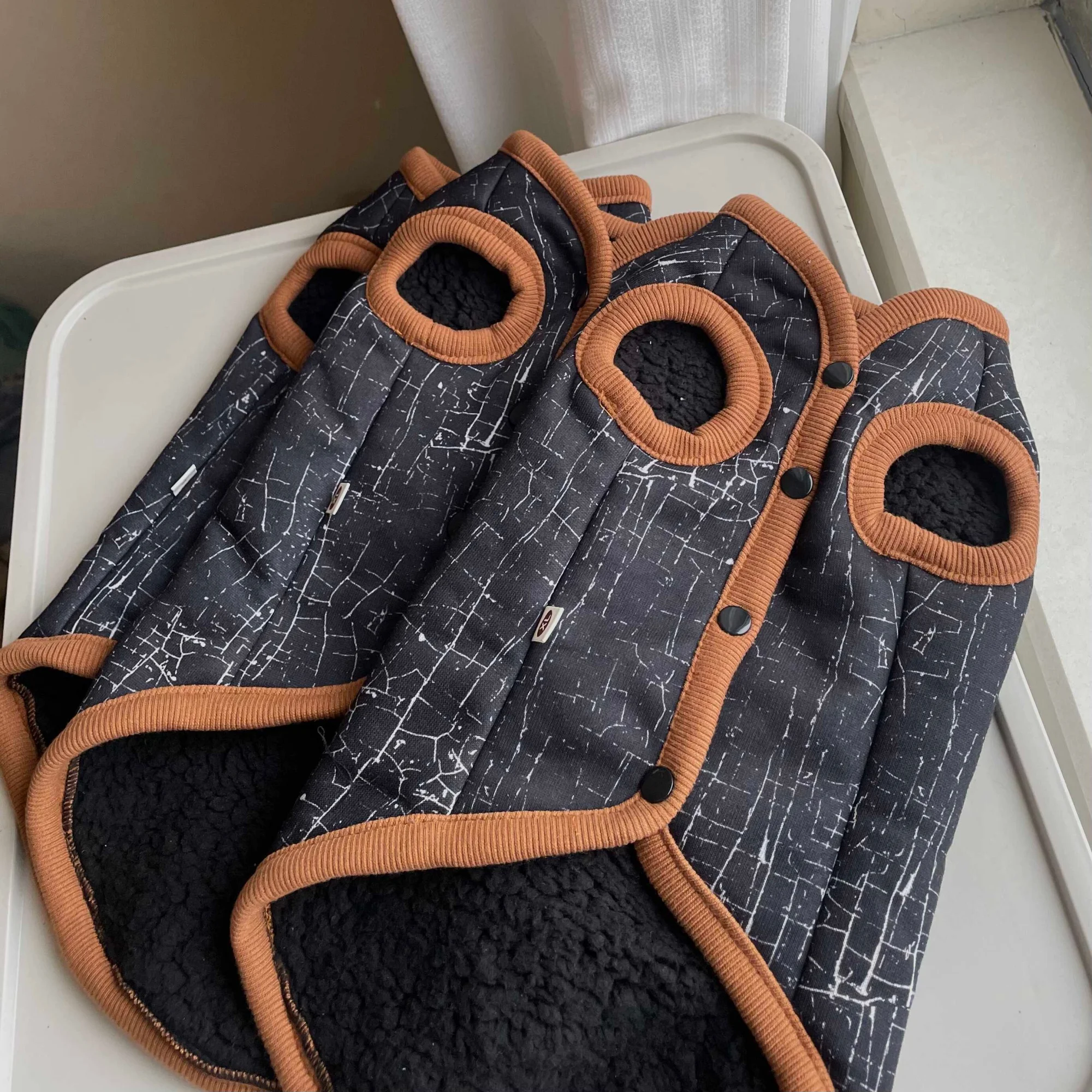 Suéter gris de lana suave para gato esfinge, chaqueta cárdigan de invierno para gatitos, chaleco cálido de manga corta, abrigo a prueba de viento Devon Rex - imagen 2