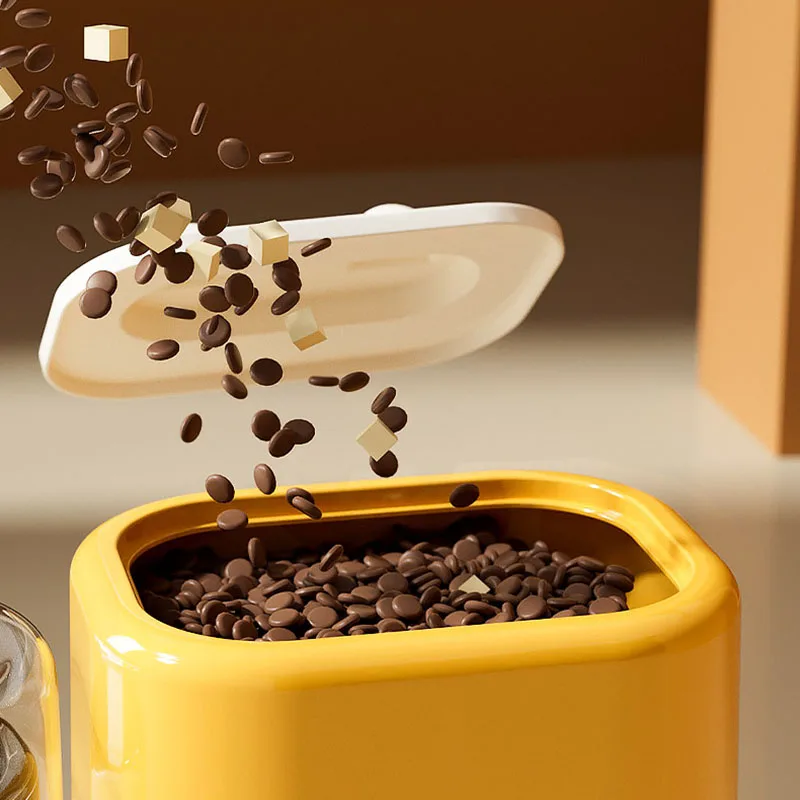 Platos de alimentación para gatos de doble uso en perspectiva