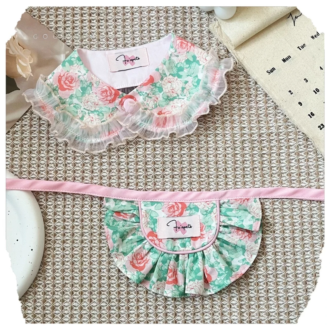 Collar de flores para mascotas, babero rosa, toalla para babas de perros y gatos, chal para mascotas, oso de peluche, bufanda para perros pequeños, accesorios para perros pequeños y cachorros