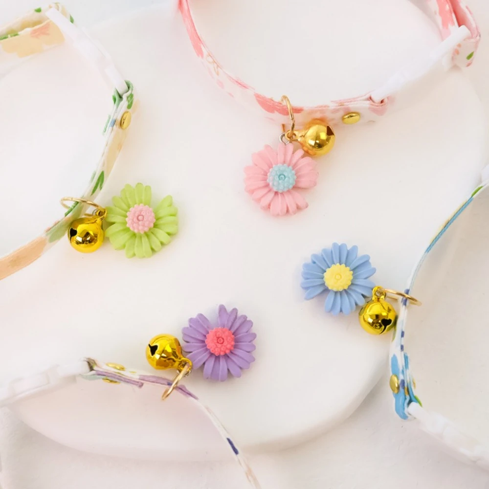 Collar para perros y gatos ajustable con campana, hebilla seguridad - imagen 4