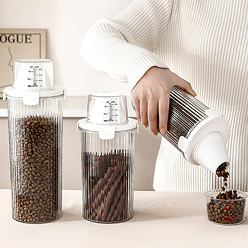 Contenedor de almacenamiento de alimentos para mascotas, tarro sellado de alimentos para perros con taza medidora, caja de almacenamiento de golosinas para perros, accesorios para perros, 800/1350/1800ml - imagen 3