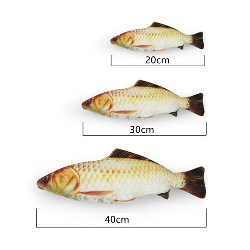 Varios peces de peluche para gatos colocados juntos