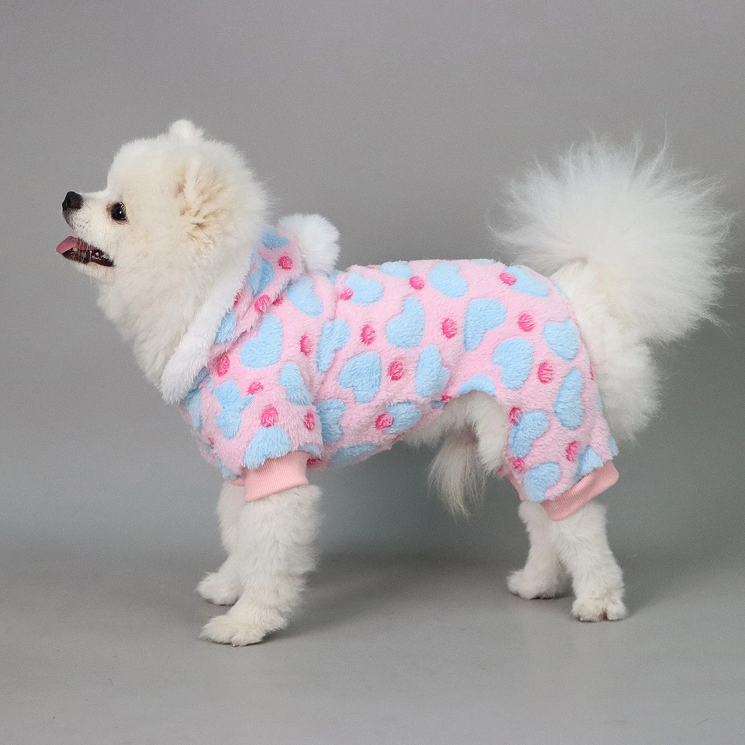 Pijamas de peluche para perros pequeños y niñas, pijamas cálidos de invierno con forma de corazón para cachorros, ropa de lana, suéter, traje para perros con pompón peludo, mono para mascotas