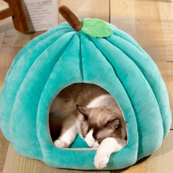 Cama felpa forma plátano para gatos y perros pequeños