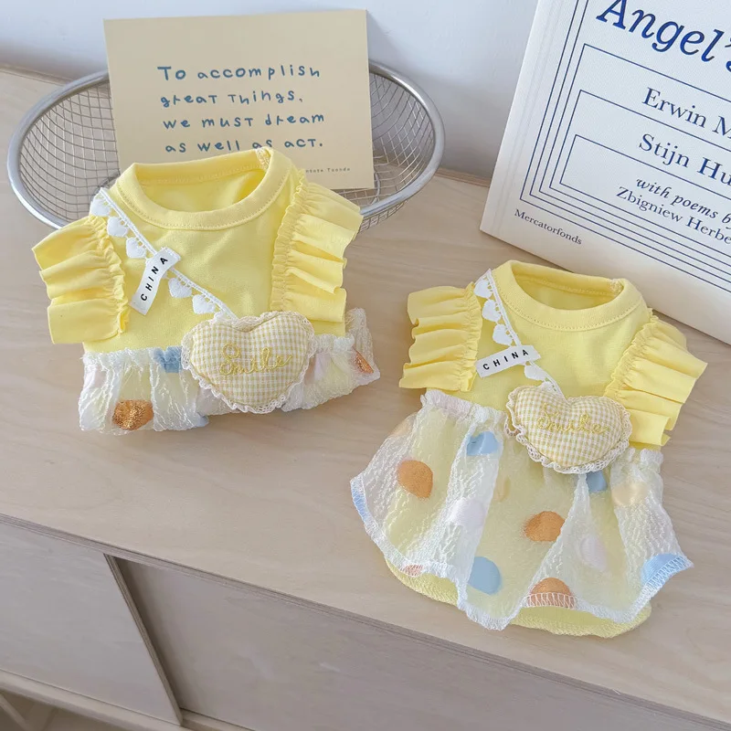 Vestido de lunares para mascotas, vestido amarillo con mangas con mosca en forma de corazón, chaleco para las cuatro estaciones para gatos y perros, ropa para cachorros, vestidos para perros pequeños - imagen 2