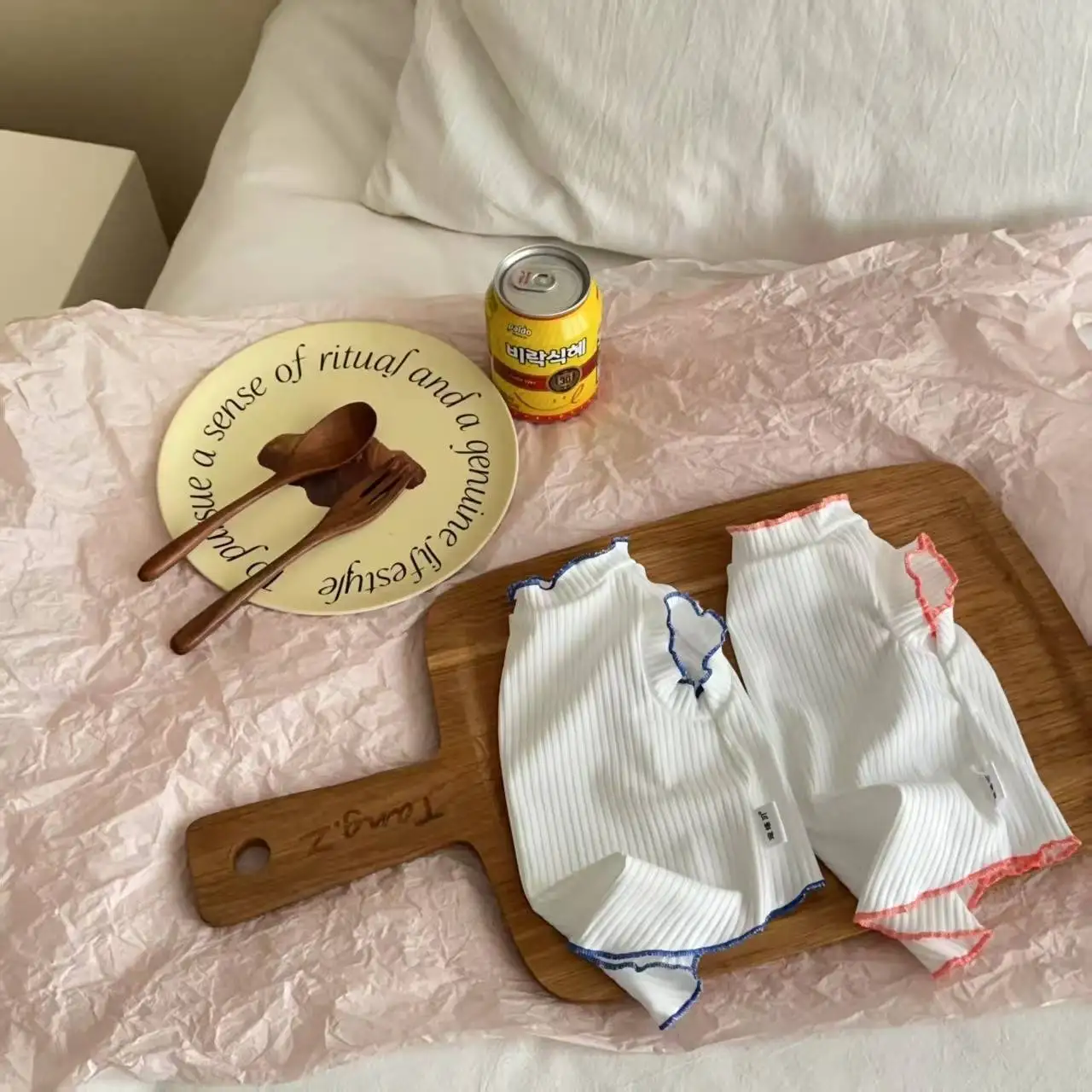 Camiseta de encaje con contraste de Color para primavera/verano, chaleco para gato, chaleco de manga voladora para mascotas, Top de peluche, ropa para cachorros - imagen 3