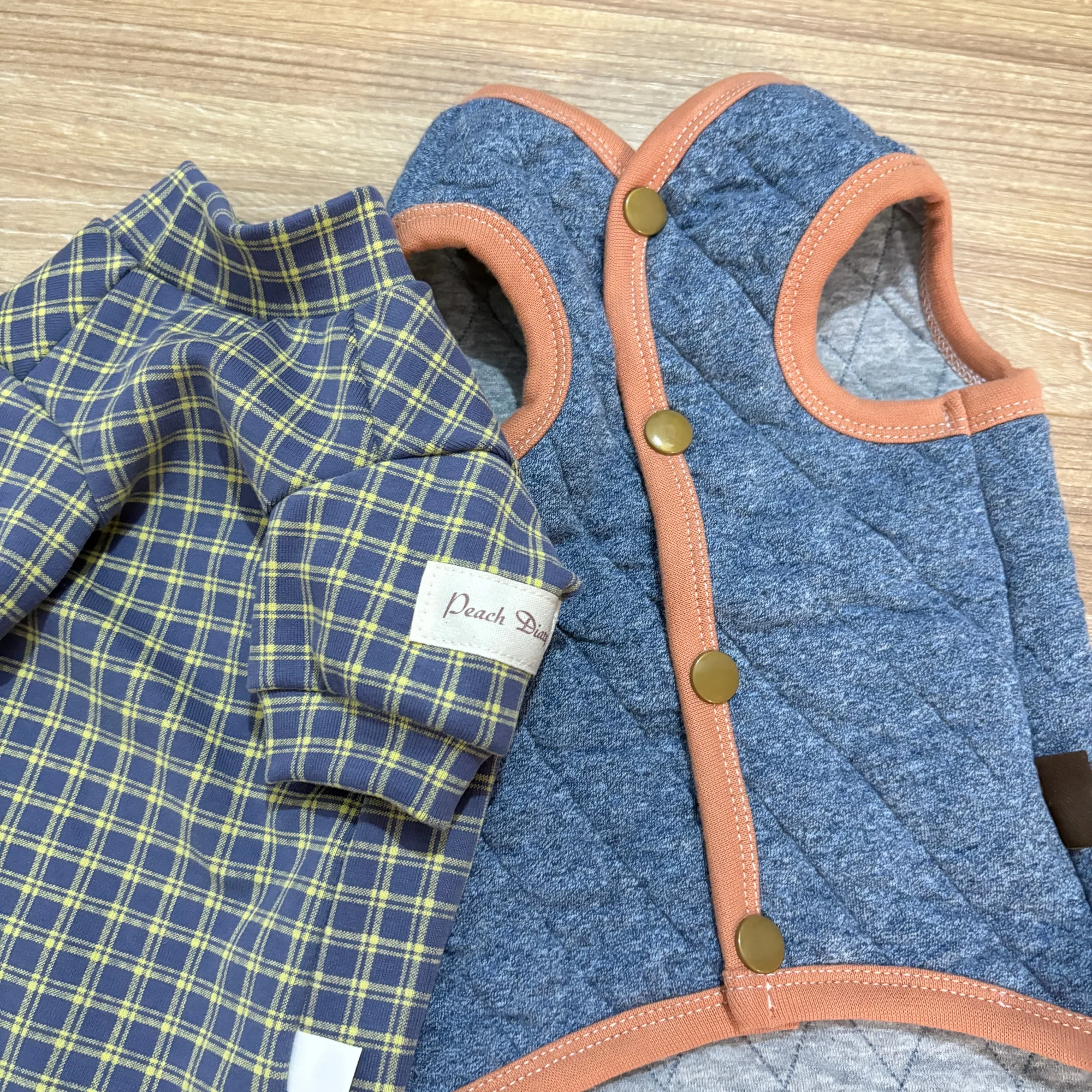 Pijamas de algodón a cuadros azules para el pelo, chaqueta de algodón suave para gato en invierno, chaleco para gato Sphynx, traje cálido de moda para Devon Rex - imagen 3