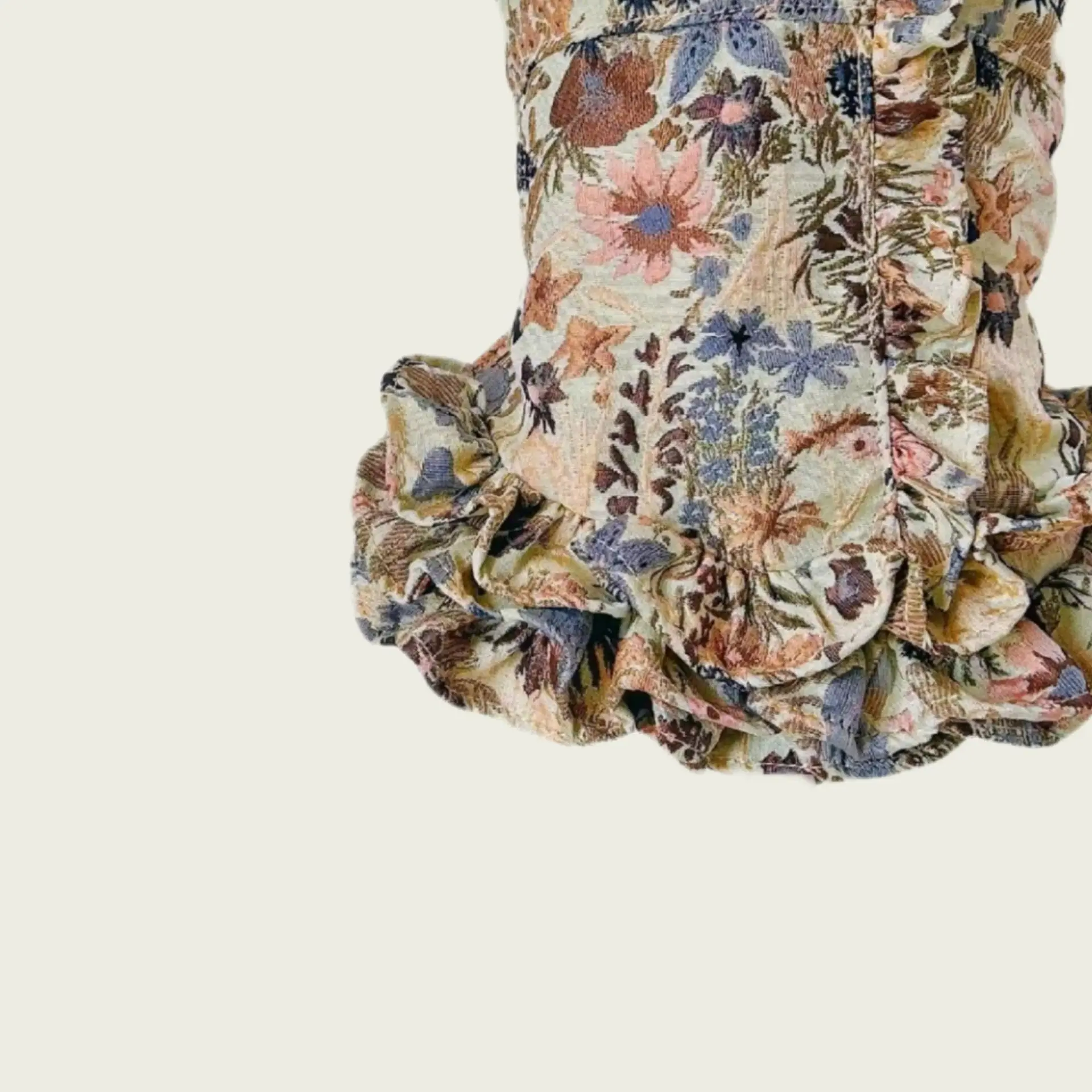 Falda con tirantes de flores para otoño/invierno, vestido para perro, abrigo con lazo de peluche para gato, vestidos de invierno para perros pequeños, ropa para cachorros - imagen 4