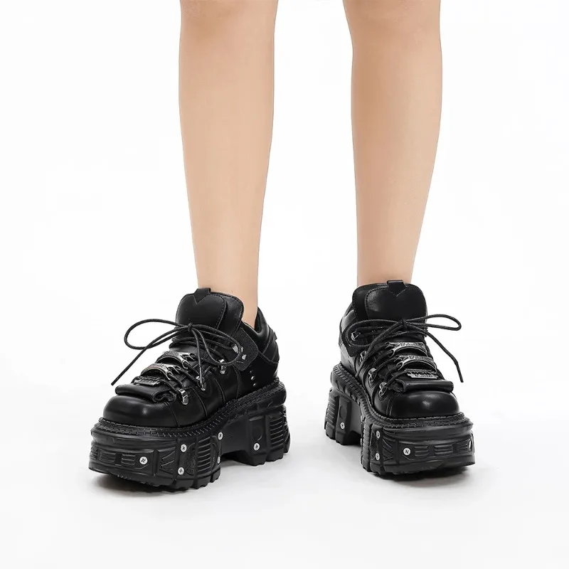 Zapatillas de deporte para mujer, nuevo estilo Punk, zapatos de mujer, botines góticos Rock, zapatos de plataforma con altura de tacón con cordones, decoración de Metal para mujer - imagen 5