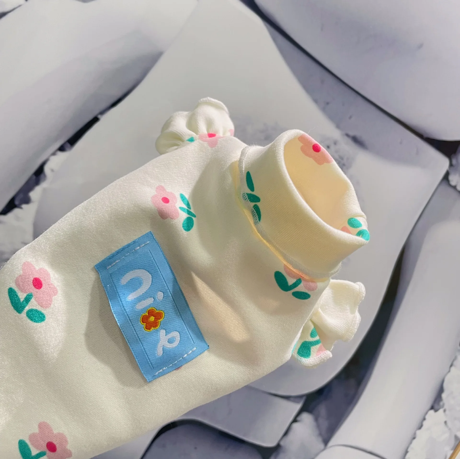 Abrigo de Base de tulipán para mascotas, manga voladora para perros pequeños, flor pequeña, Algodón puro, cuello alto, ropa cálida para Otoño e Invierno - imagen 4