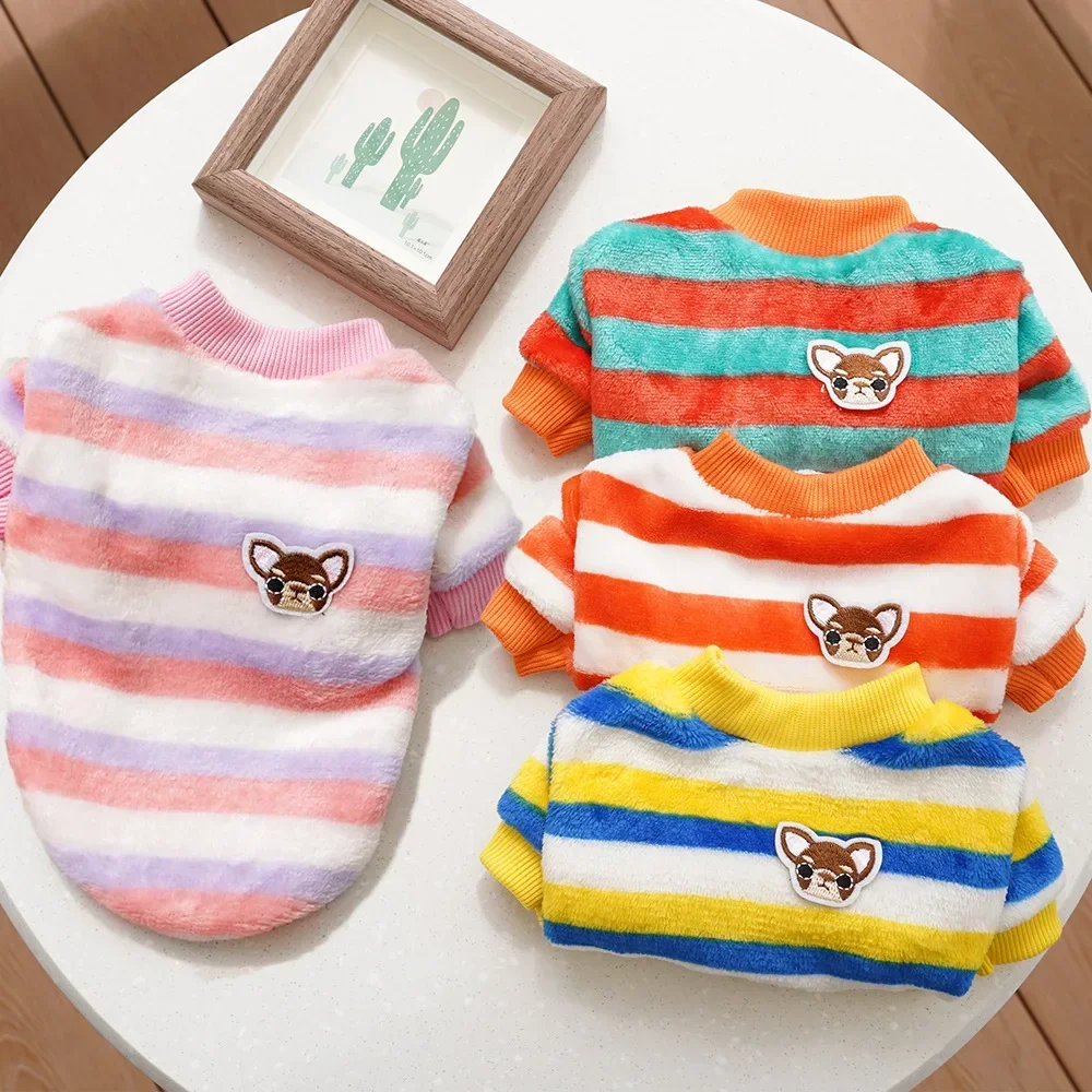 Ropa de invierno gruesa bordada para perros pequeños, medianos y gatos