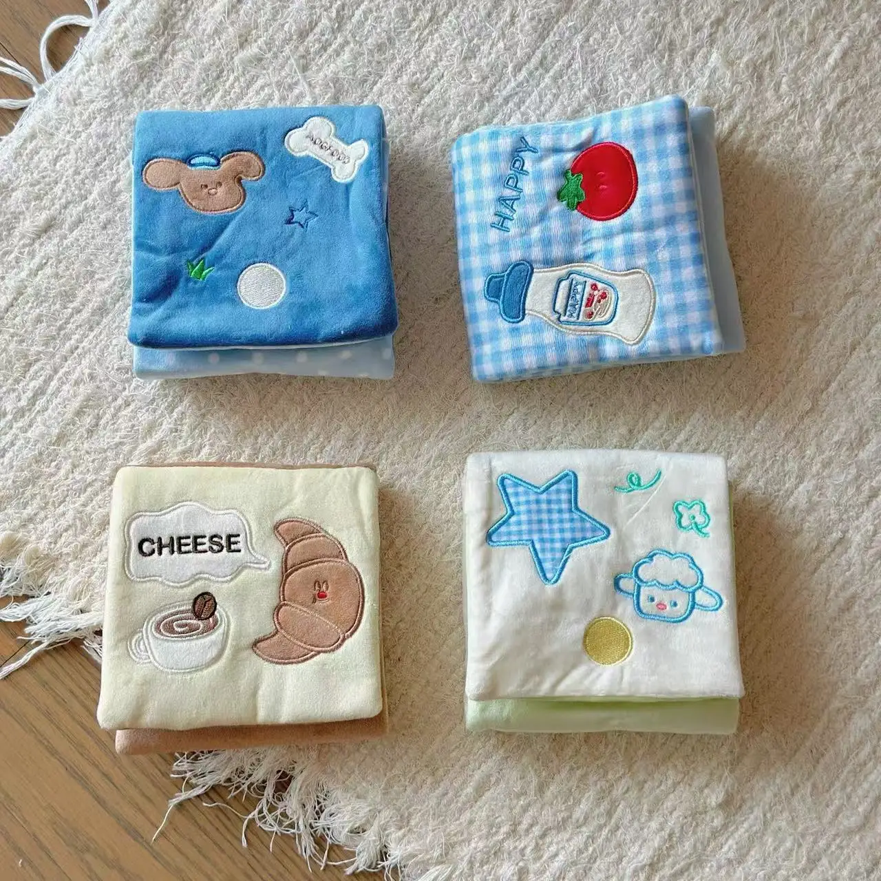 Libro peluche plegable con sonido para perros – Juguete interactivo - imagen 4