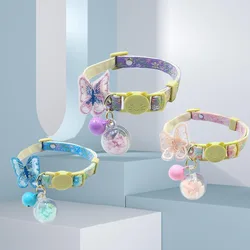 Collar para gatos que brilla en la oscuridad con mariposa floral