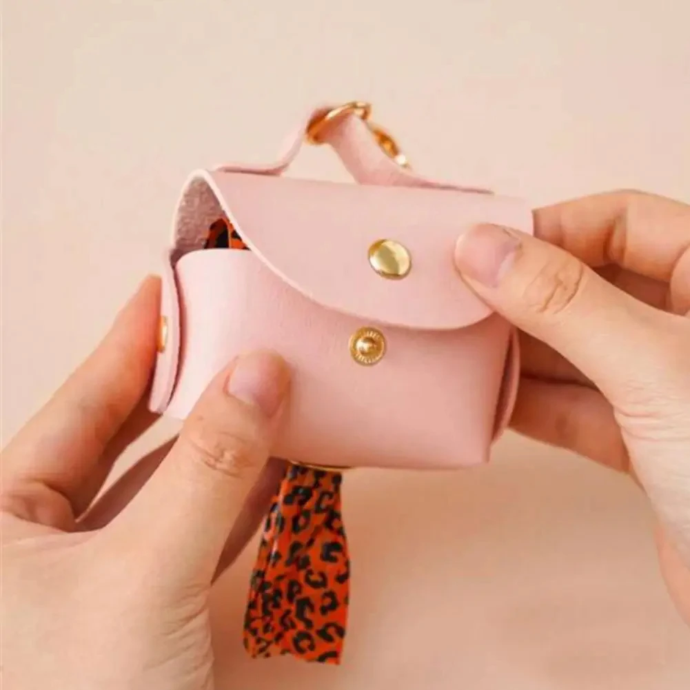 Soporte elegante para bolsa para mascotas, soporte para bolsa para excrementos de mascotas de piel sintética con dispensador para bolsas para perros, bolsa portátil para excrementos de perros, suministros organizadores para mascotas - imagen 2