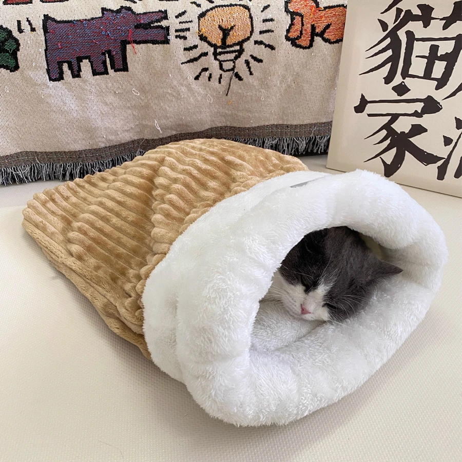 Saco de dormir de invierno para gatos, saco de gato de felpa suave, 360 °   Cama envolvente para gatos, cama nido sin carga y lavable para gatos de interior y perros pequeños
