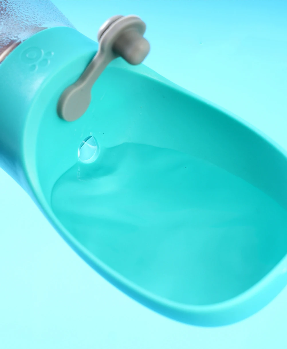 Taza de agua para mascotas para salir, taza de agua para acompañar mascotas, alimentador de agua multifunción para exteriores, taza portátil para beber para mascotas - imagen 4